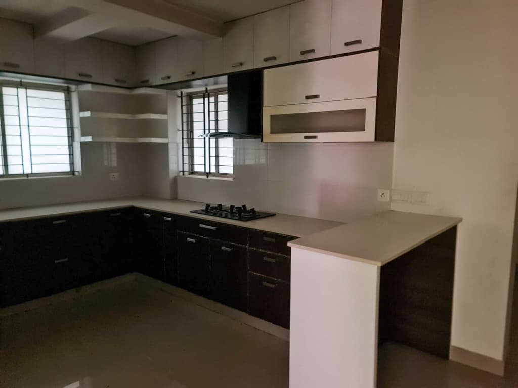 Property Photos 11