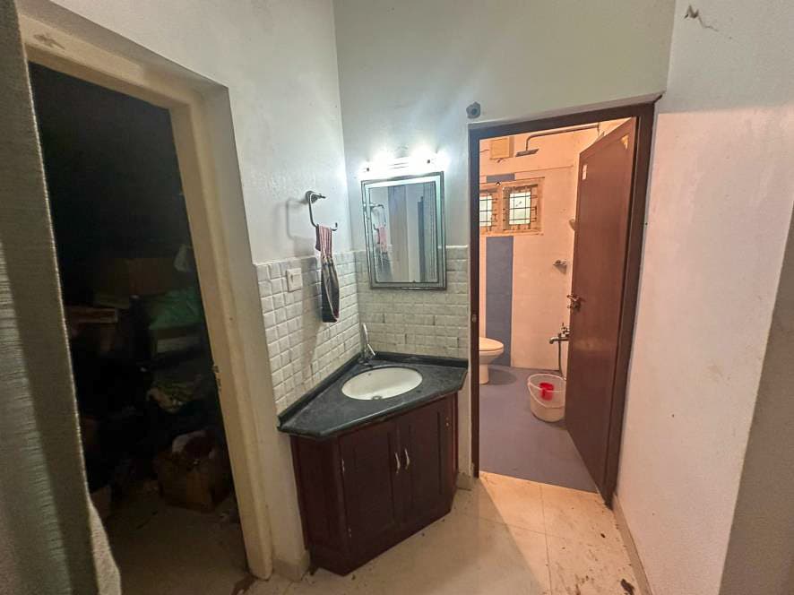 Property Photos 8