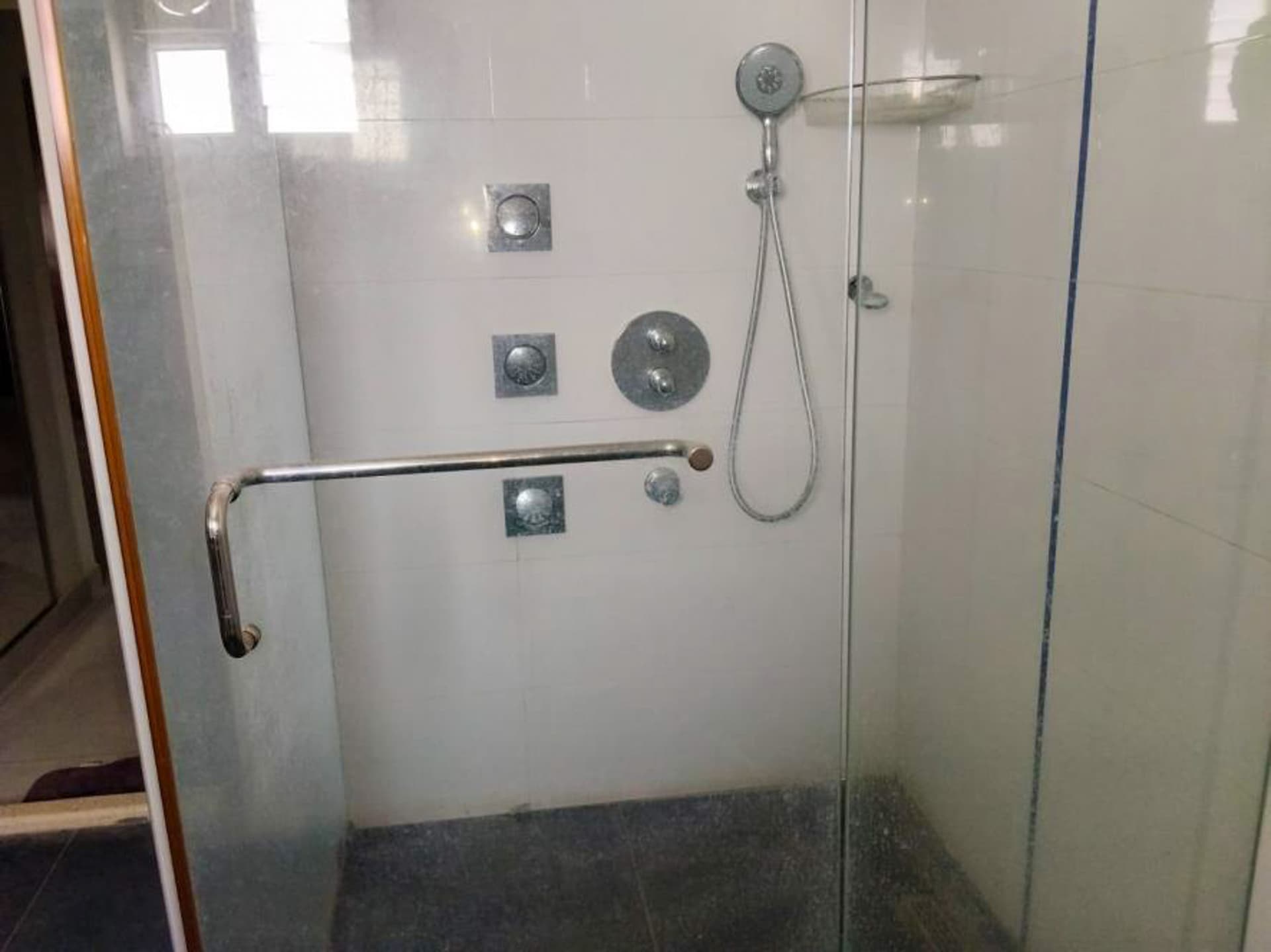 Property Photos 12