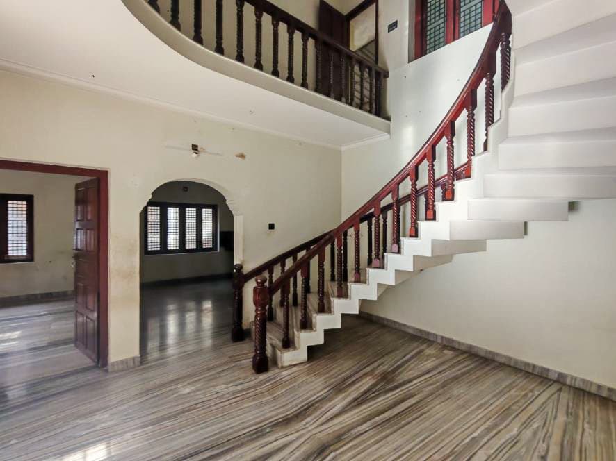 Property Photos 16