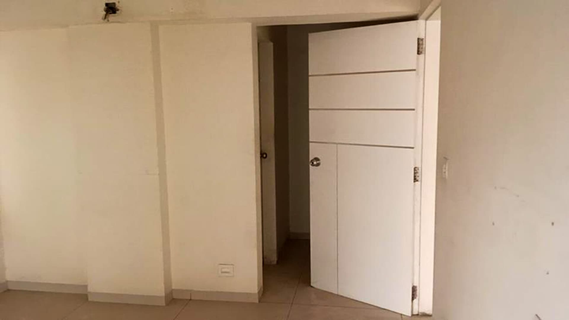 Property Photos 6