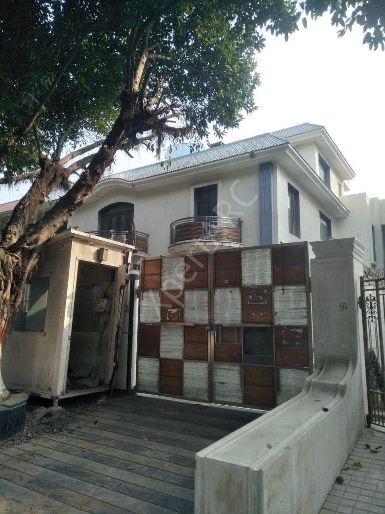 Property Photos 9