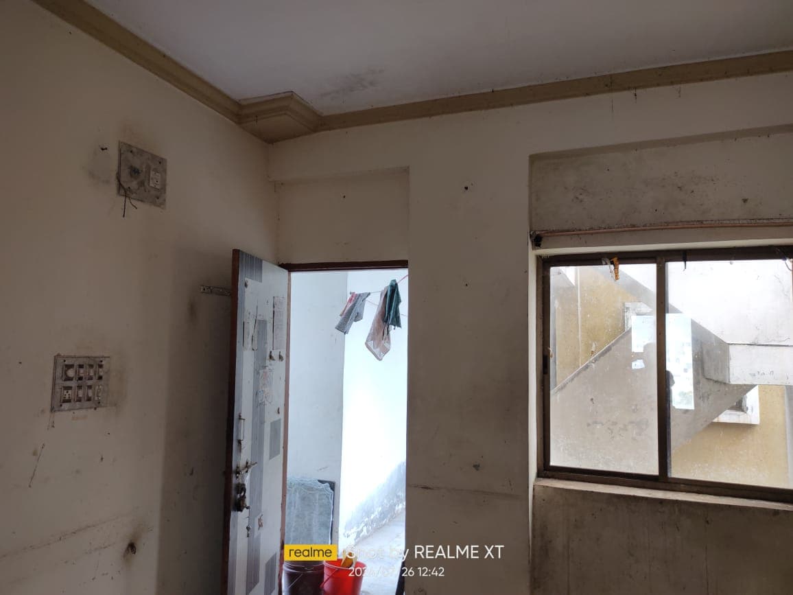 Property Photos 8