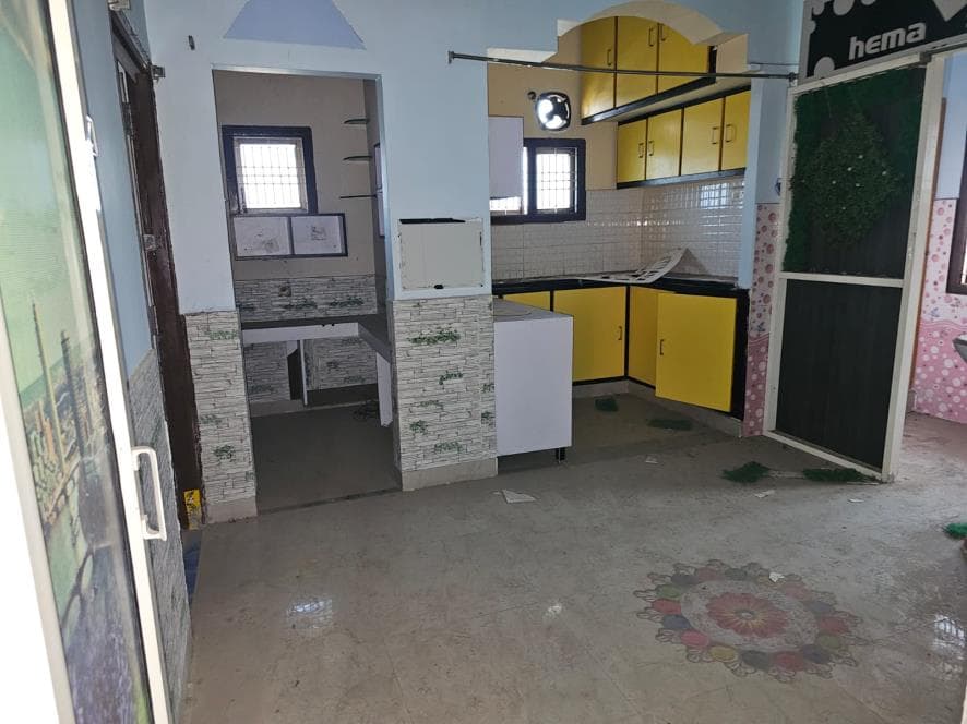 Property Photos 9