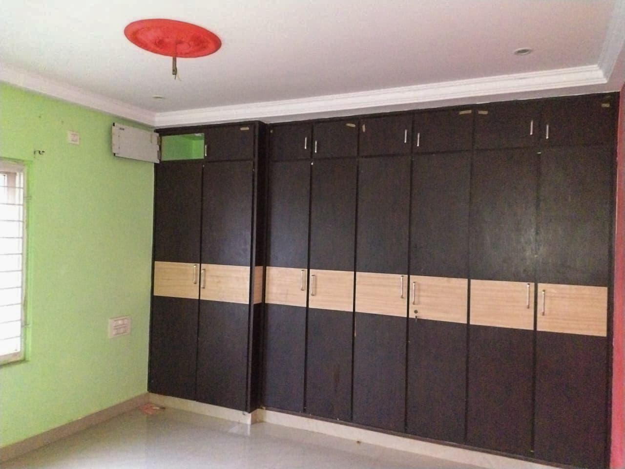 Property Photos 8