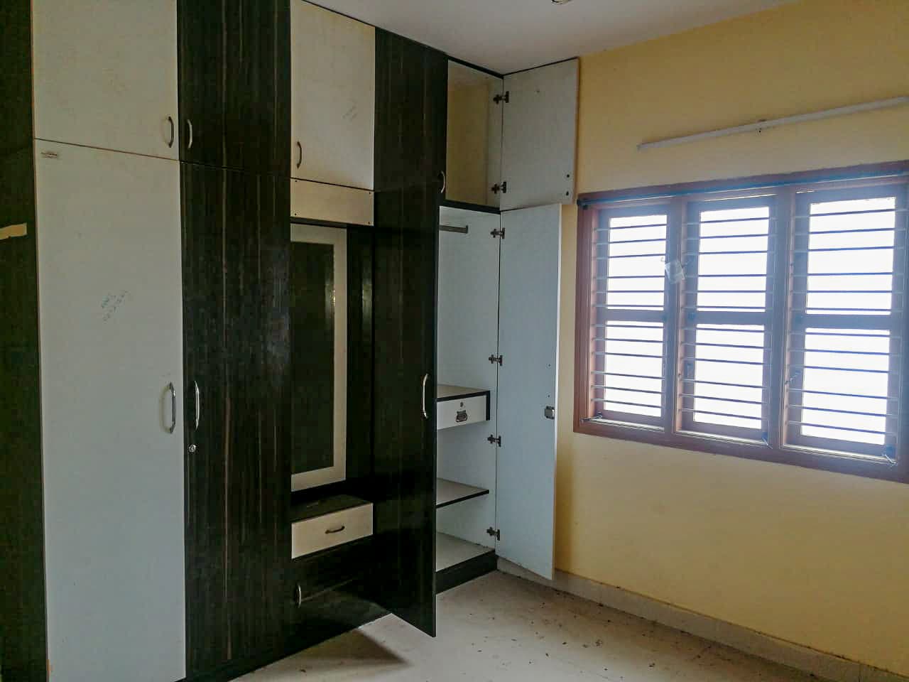 Property Photos 7