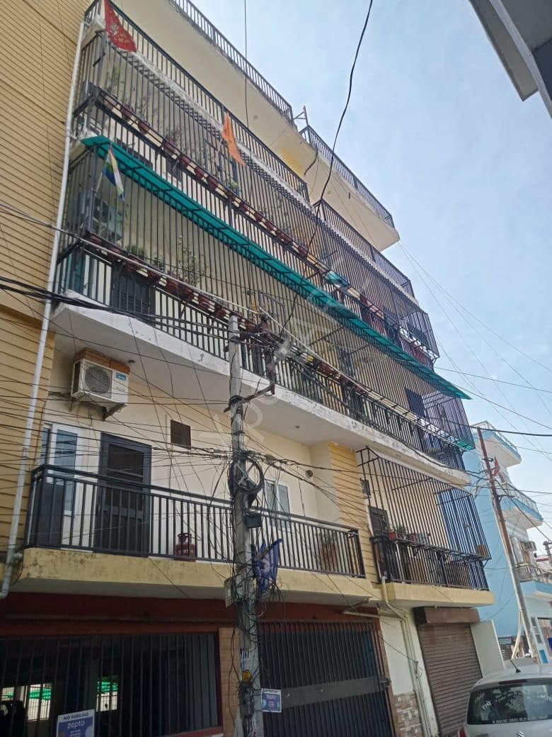Property Photos 9