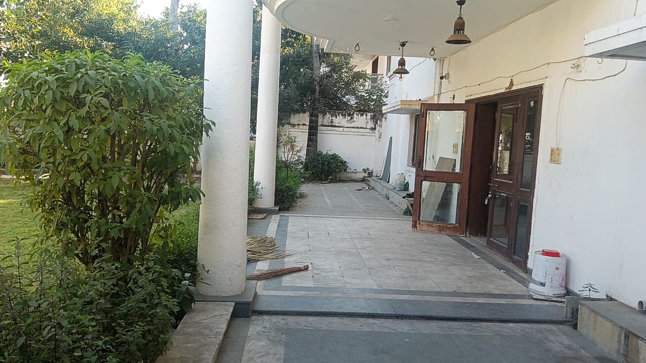 Property Photos 23