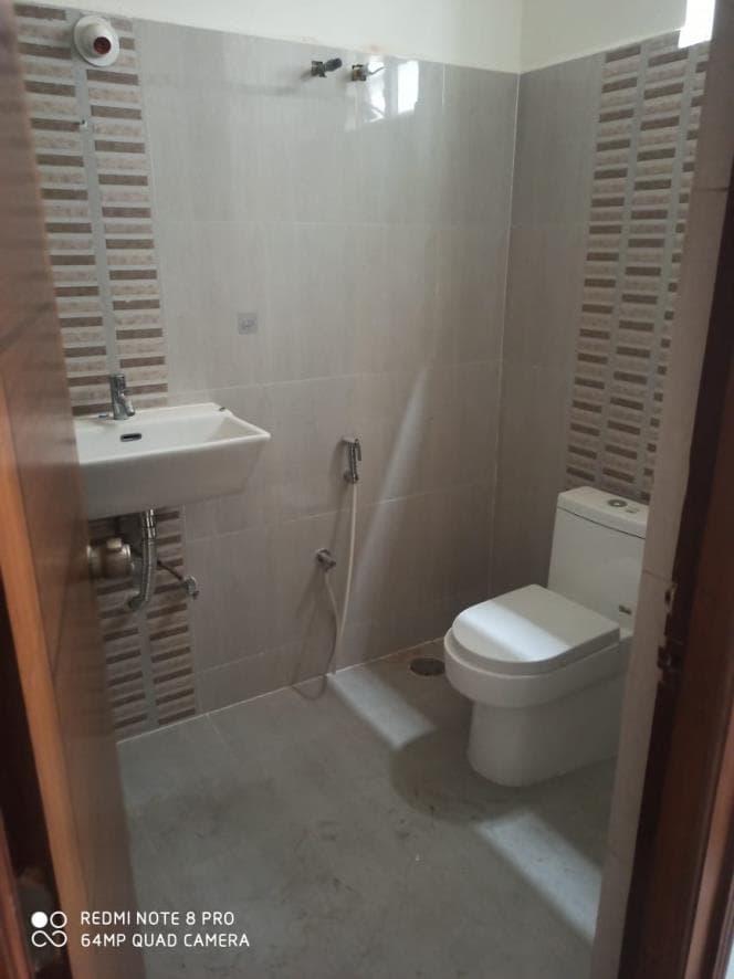 Property Photos 9