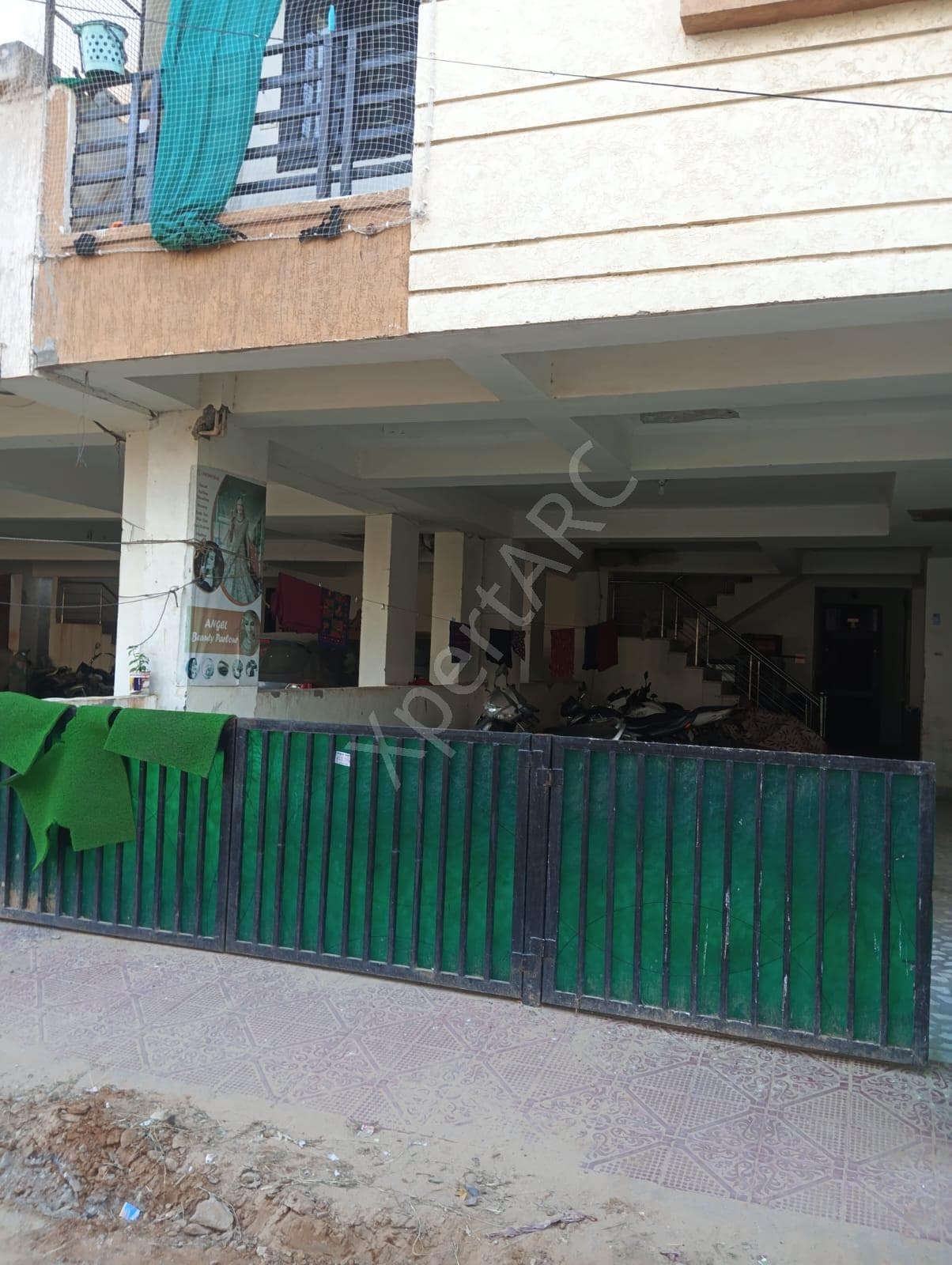 Property Photos 8