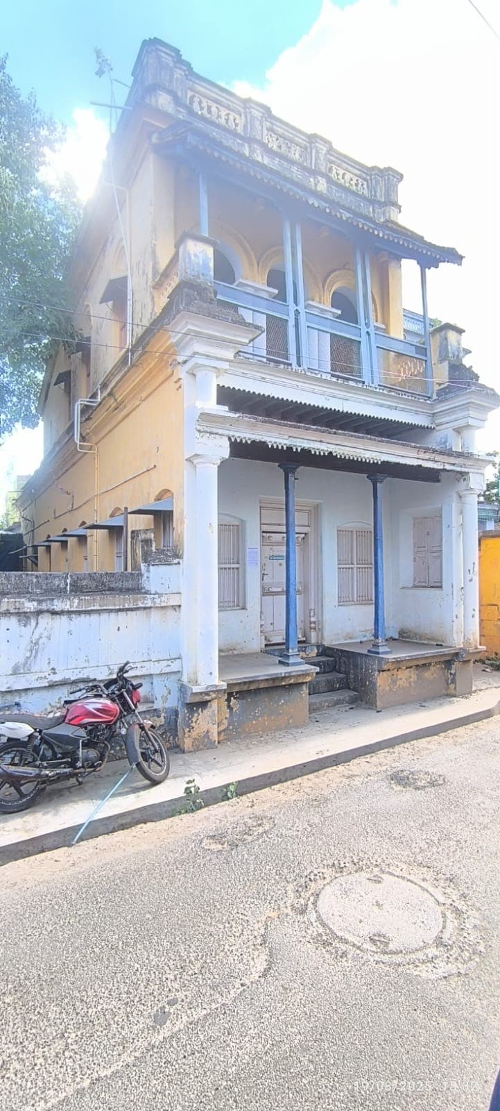 Property Photos 6