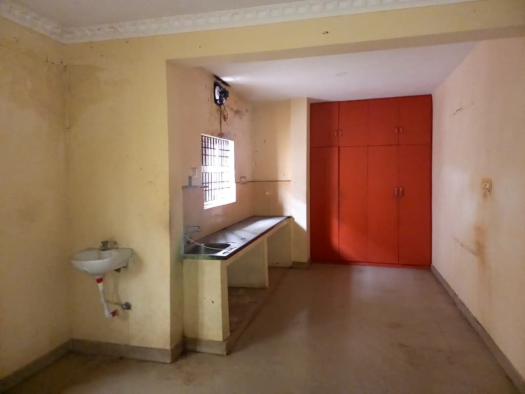 Property Photos 7