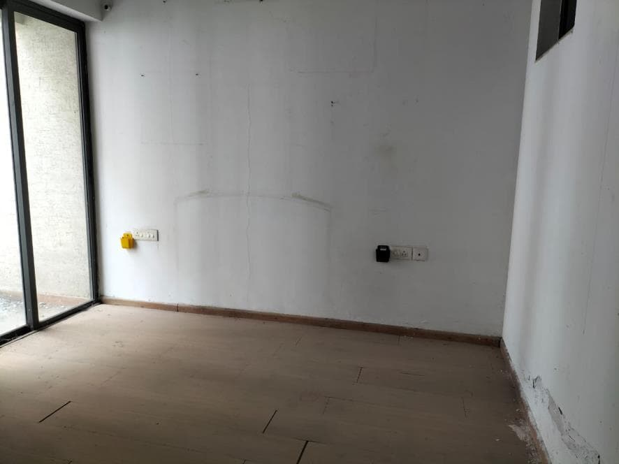 Property Photos 32