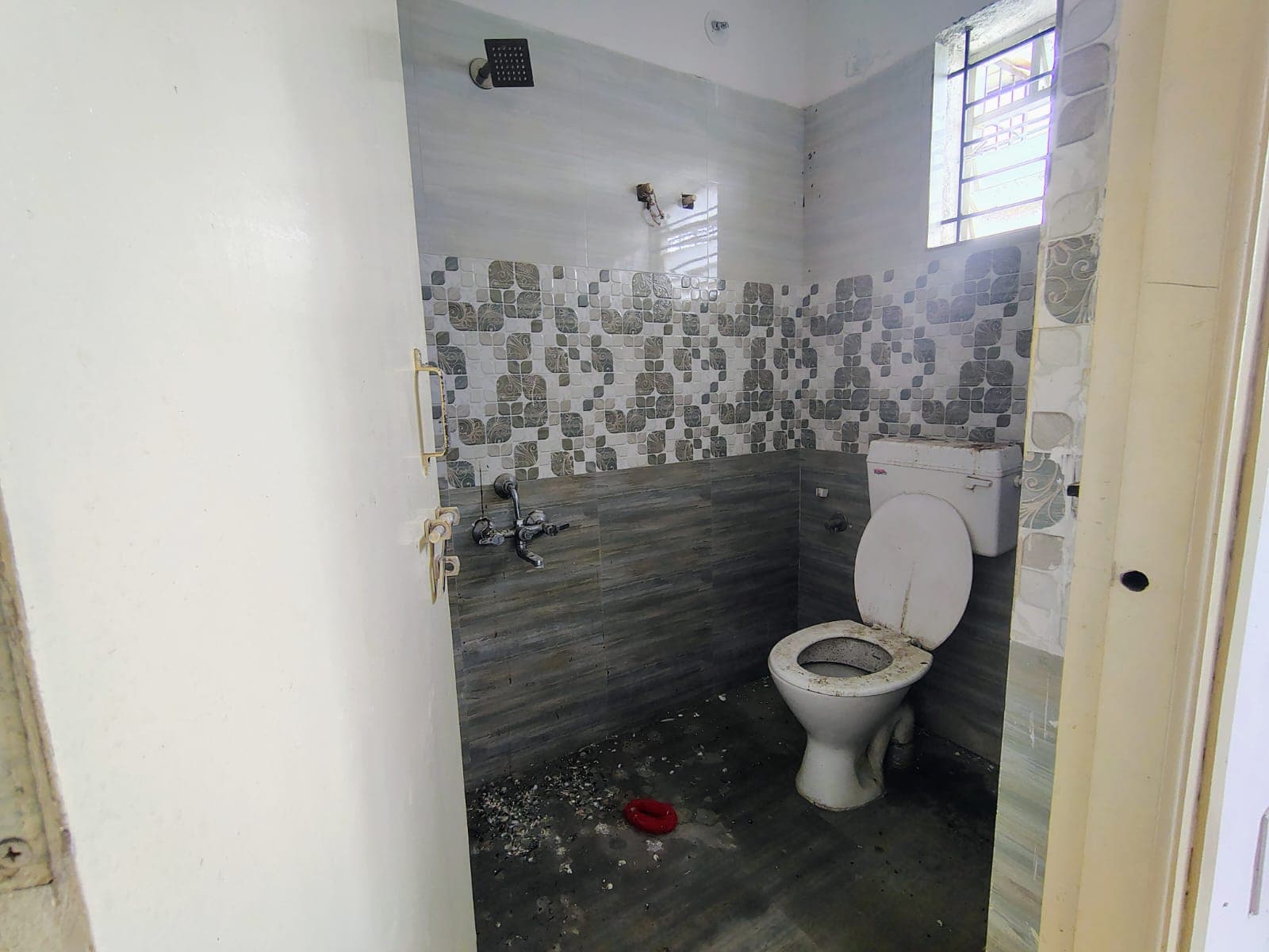 Property Photos 32