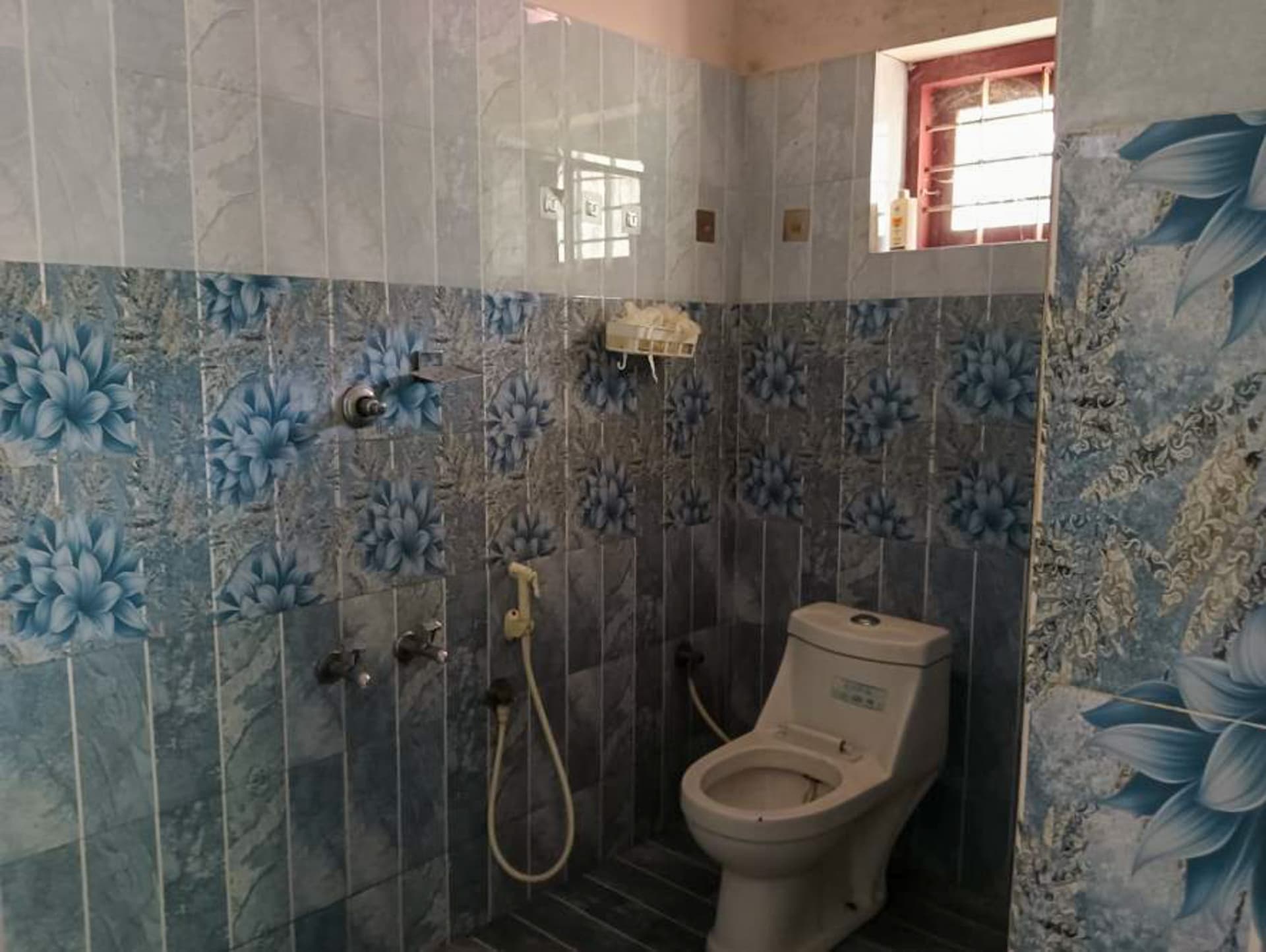 Property Photos 8