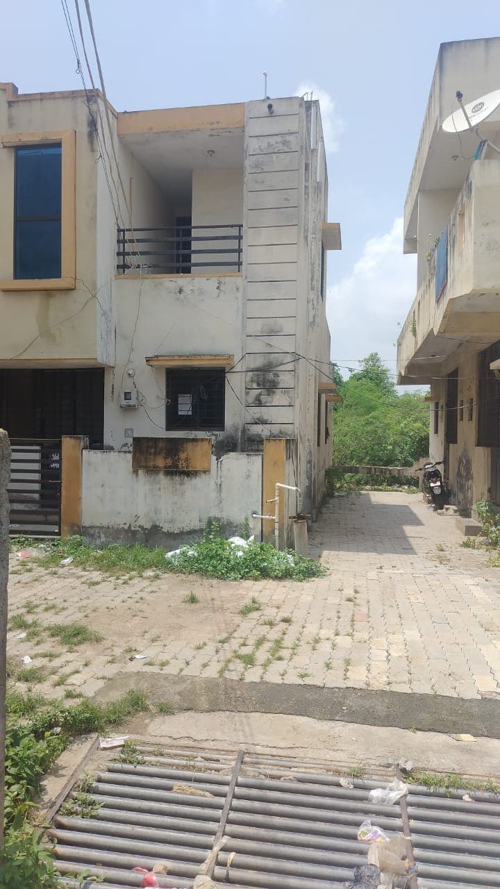 Property Photos 6