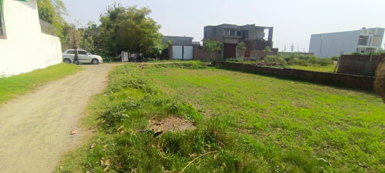 Property Photos 6