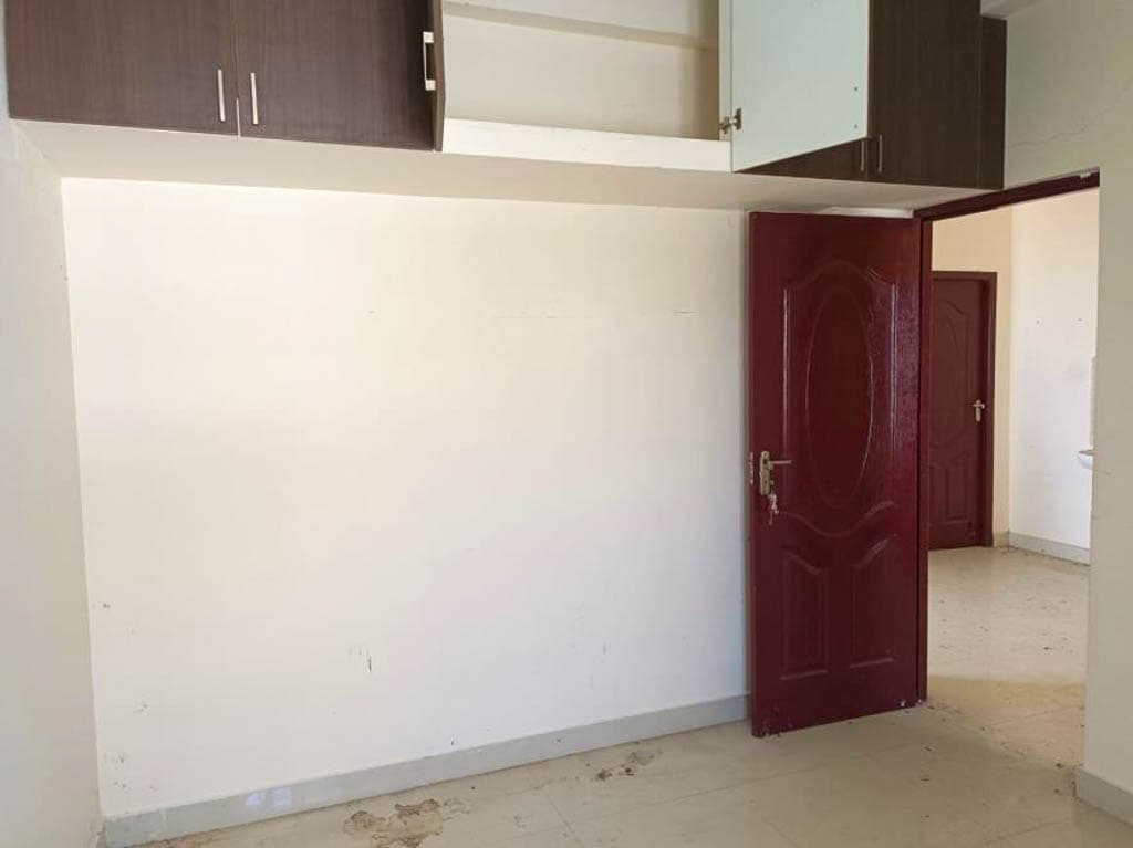 Property Photos 6