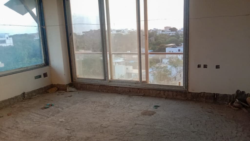 Property Photos 12
