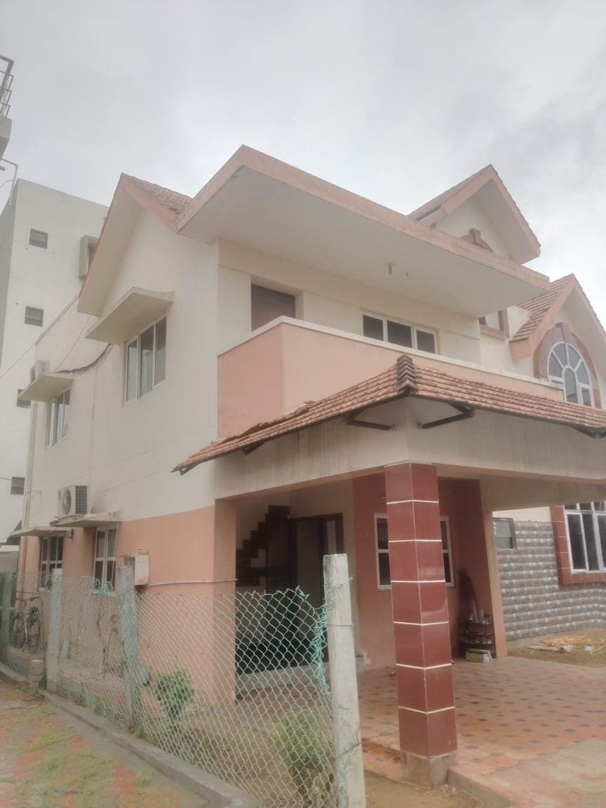 Property Photos 6