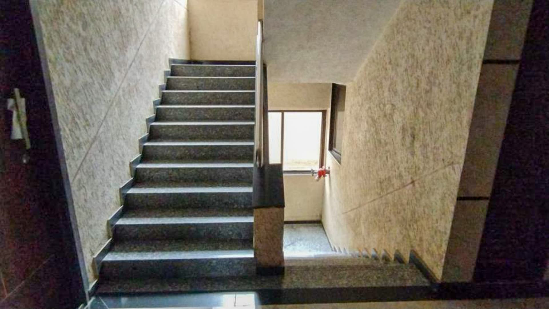 Property Photos 35
