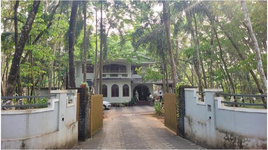Property Photos 1