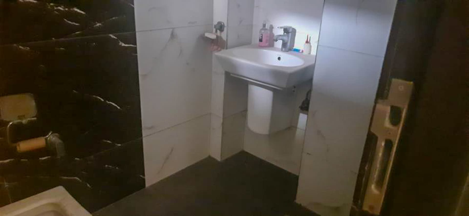 Property Photos 26