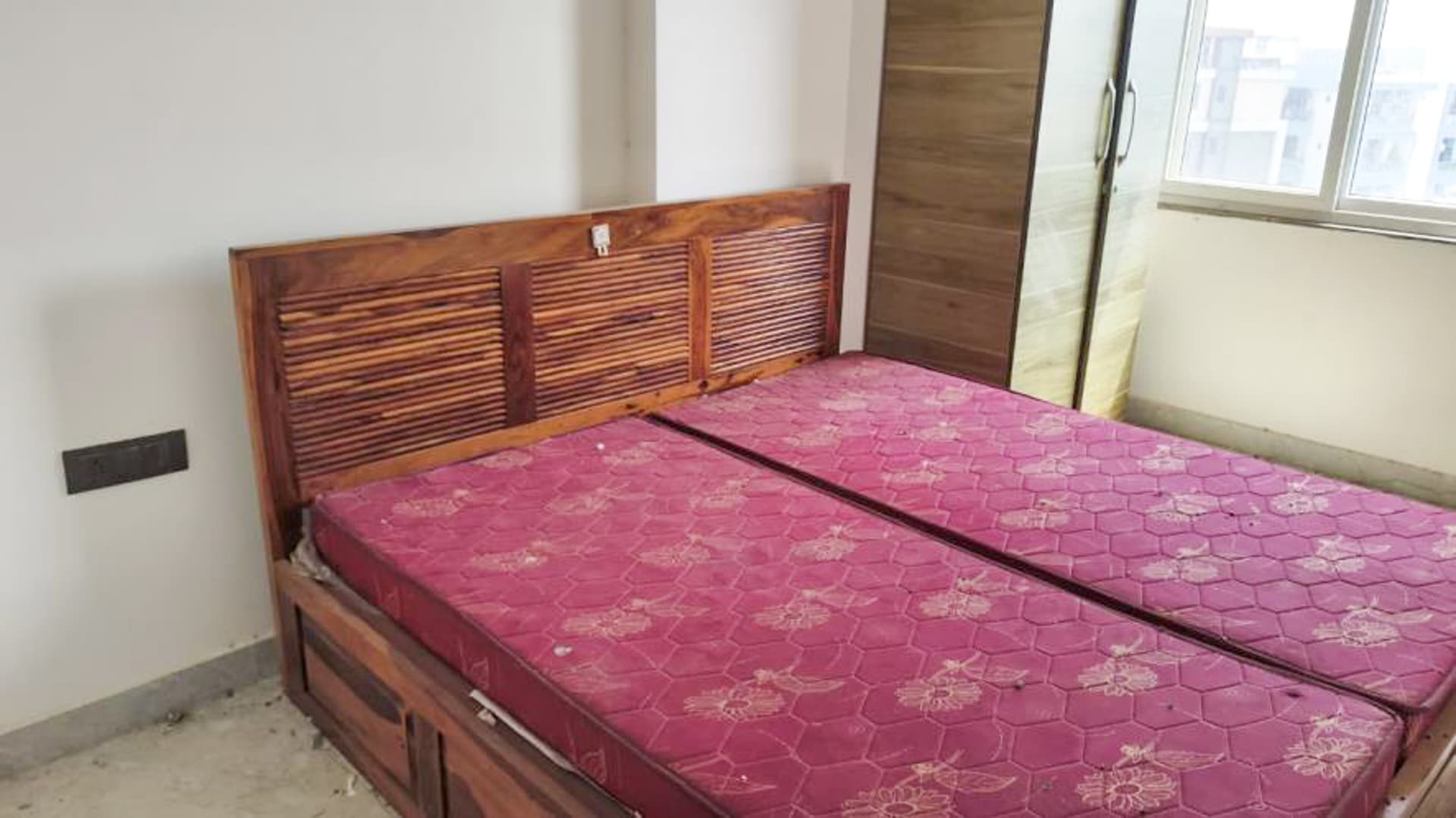 Property Photos 6