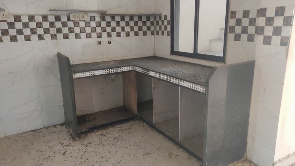 Property Photos 8