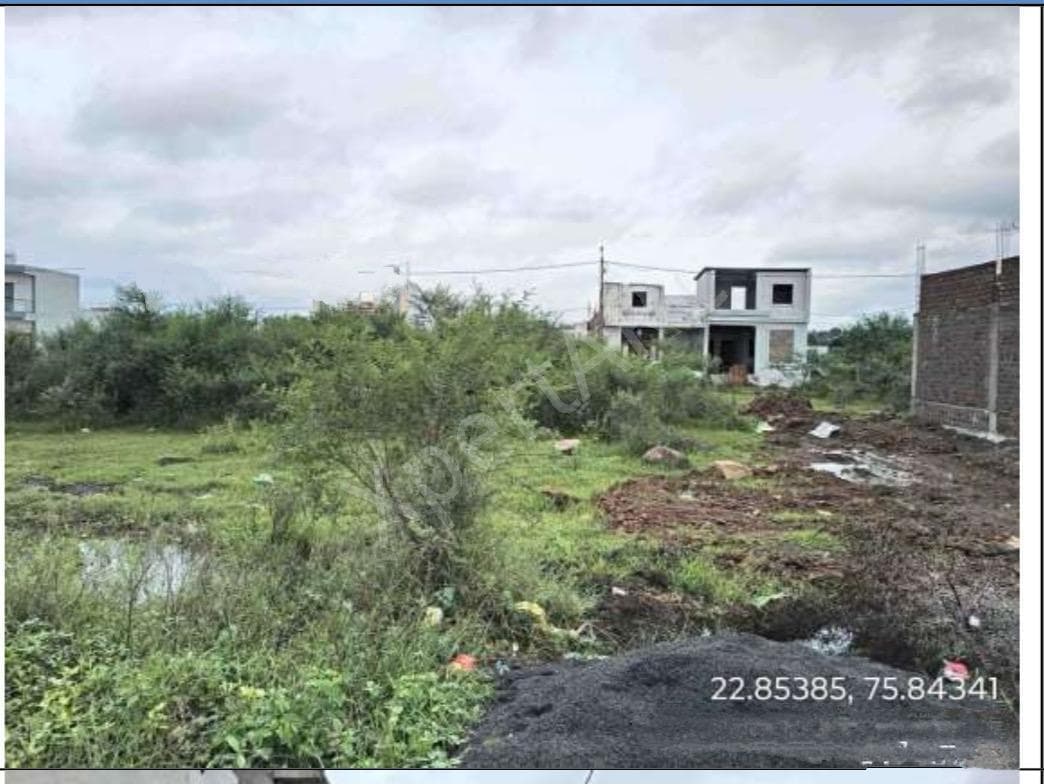 Property Photos 8