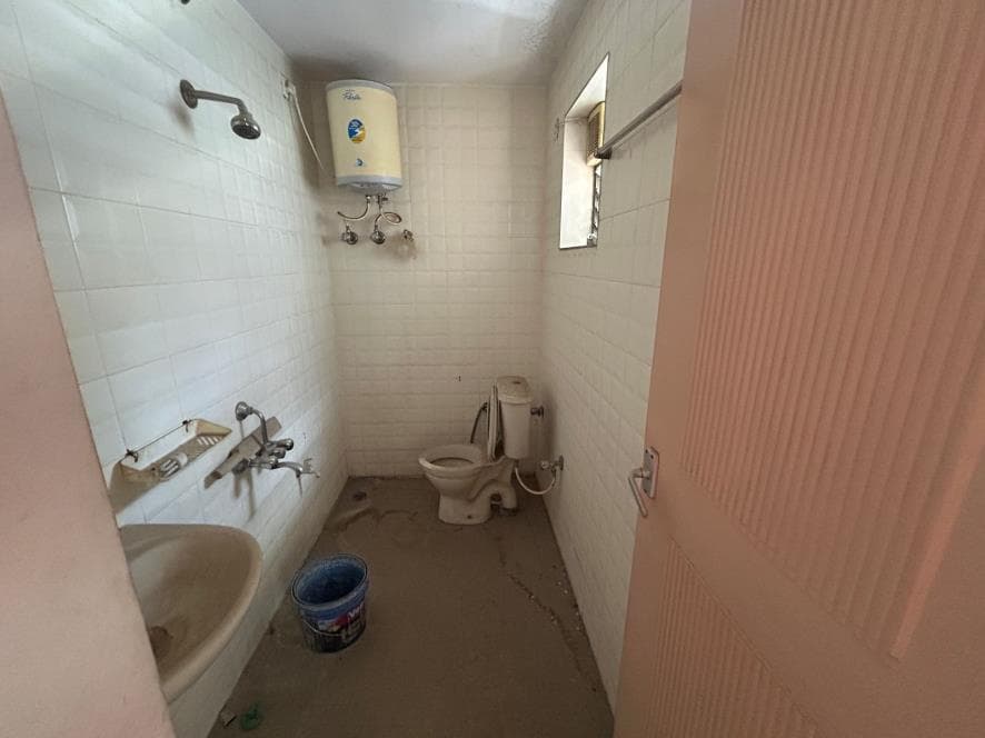 Property Photos 8