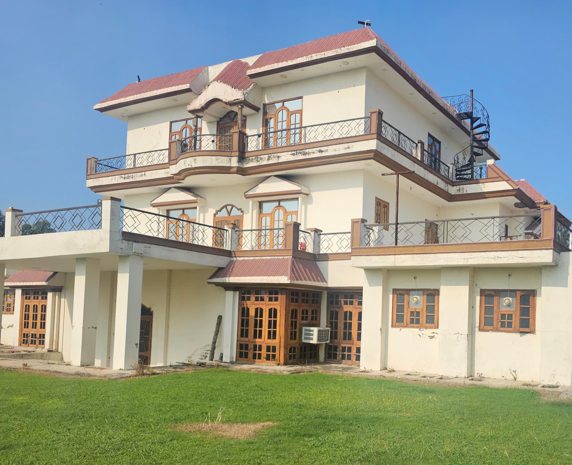 Property Photos 1