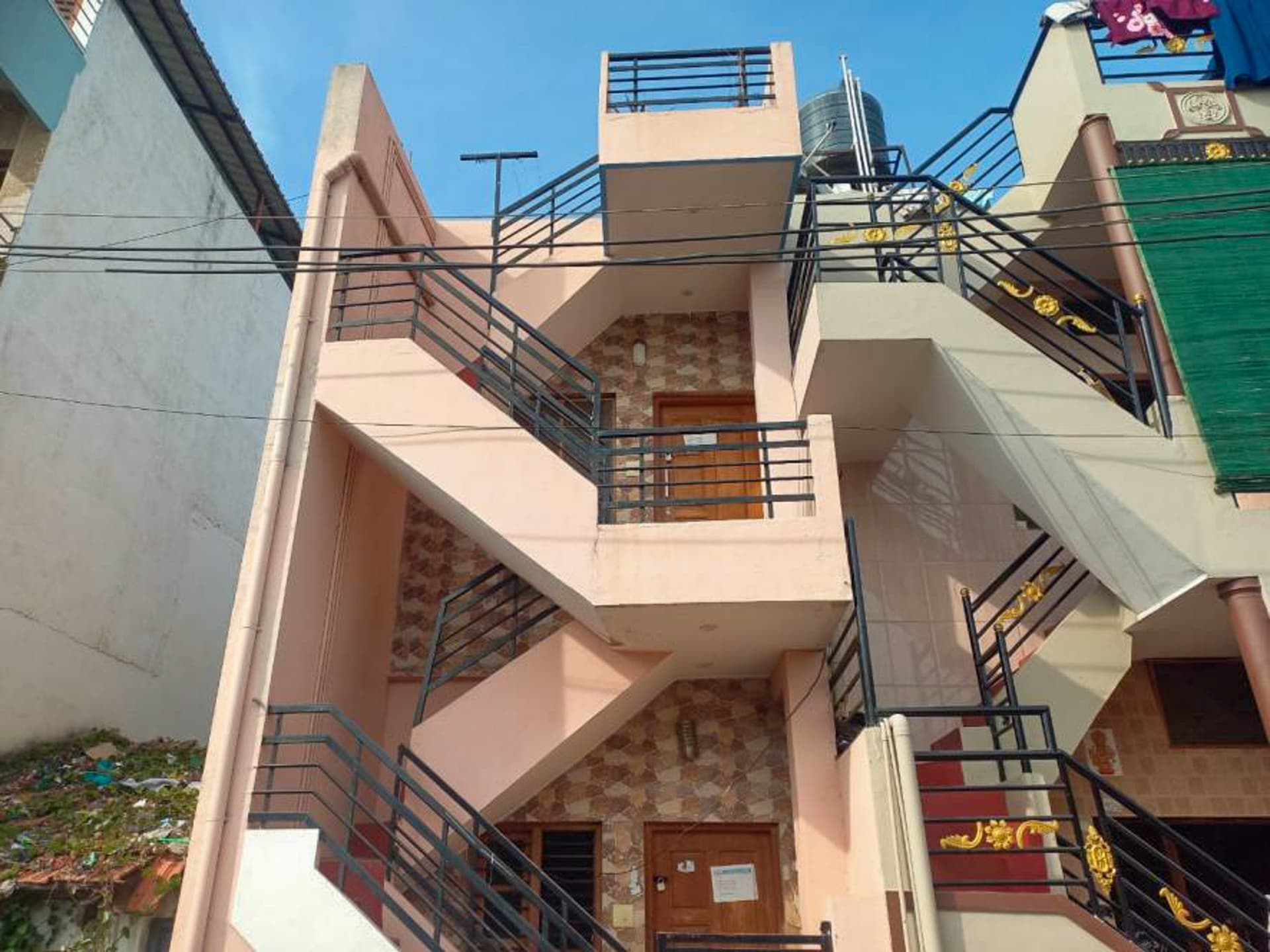 Property Photos 23