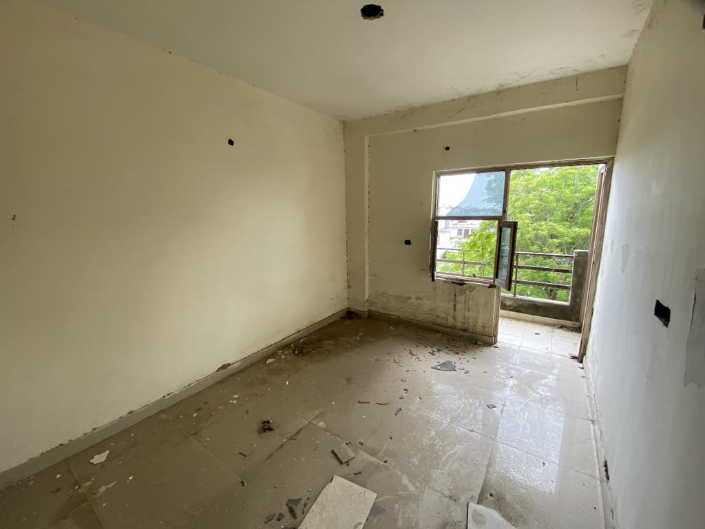 Property Photos 16