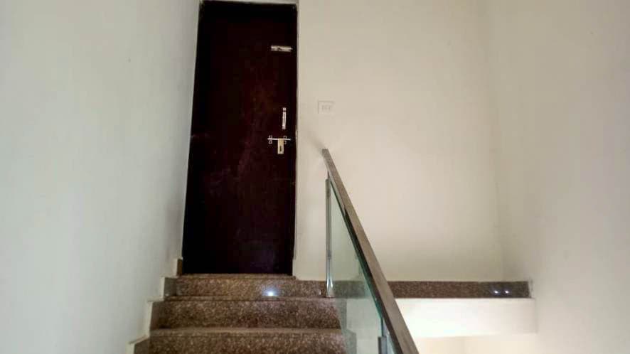 Property Photos 6