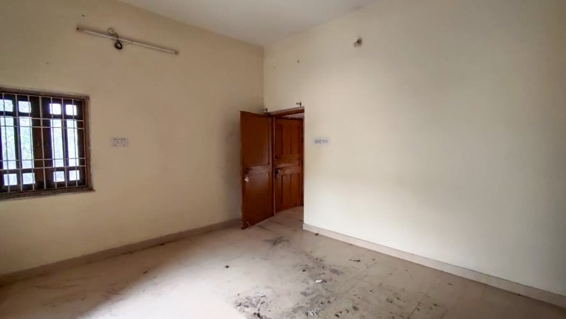 Property Photos 18