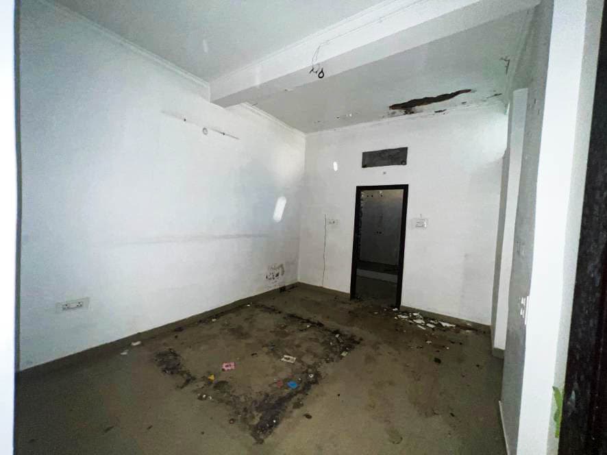 Property Photos 33