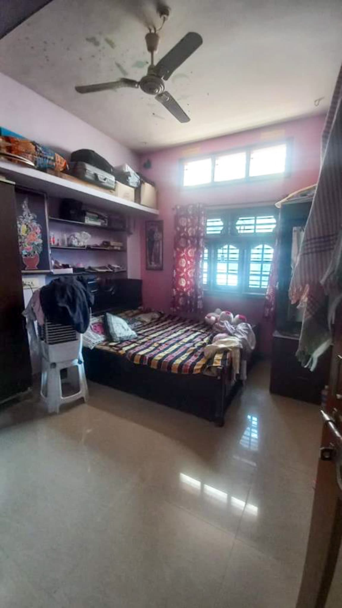 Property Photos 26