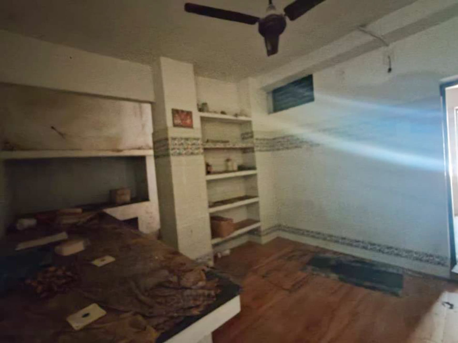 Property Photos 26