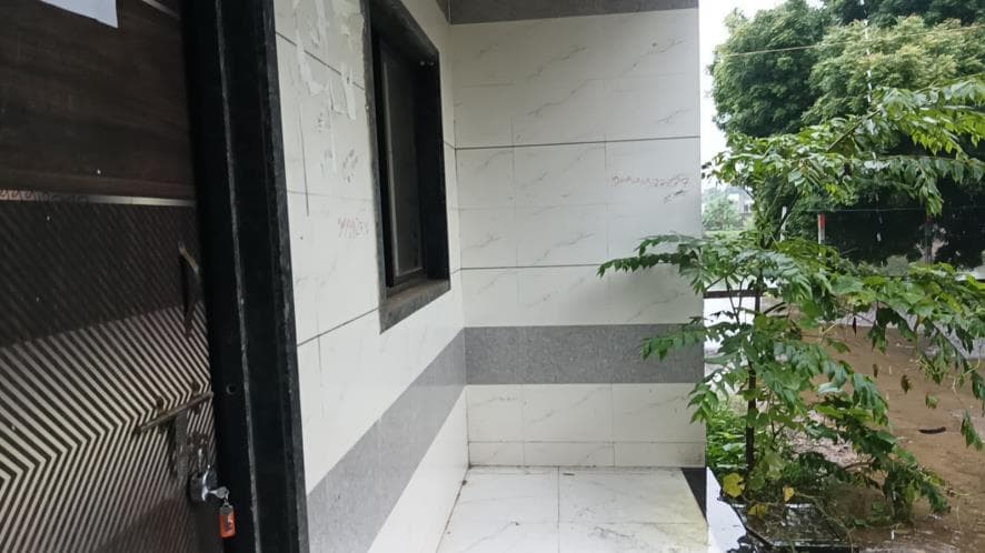 Property Photos 9
