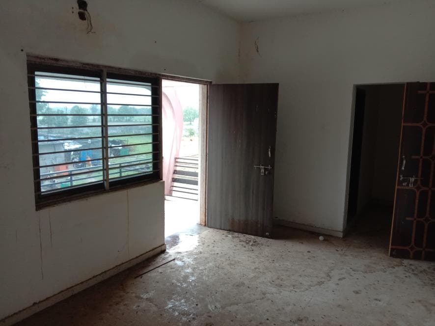Property Photos 23