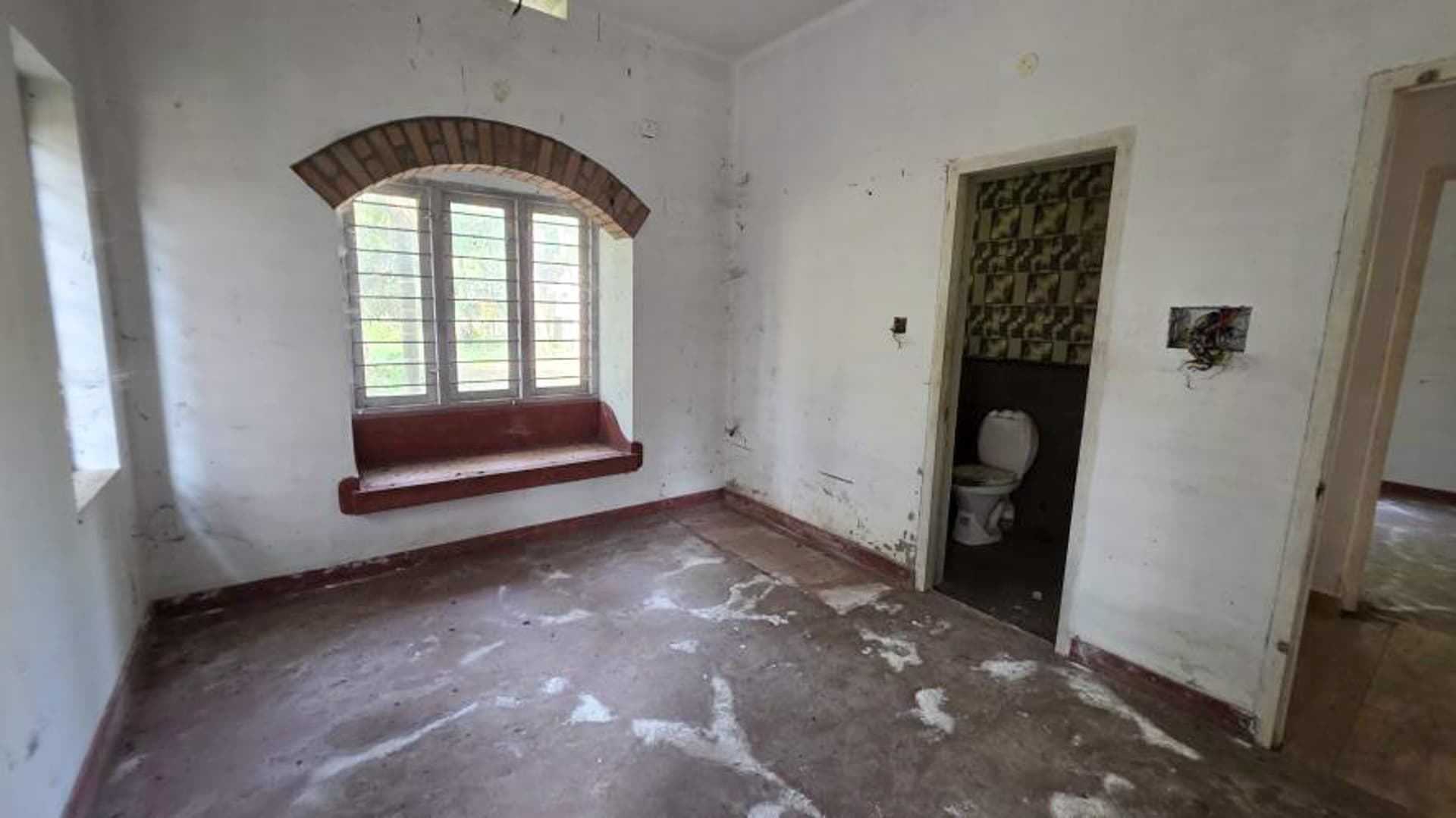 Property Photos 14