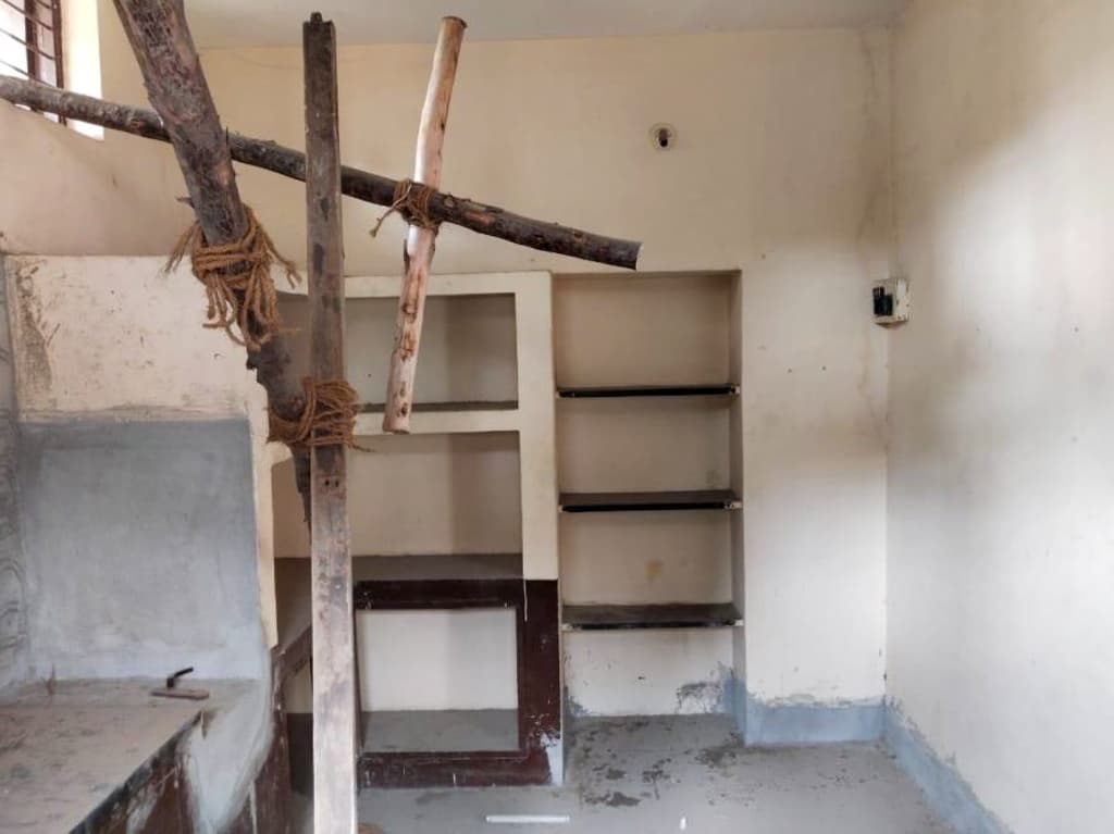 Property Photos 8