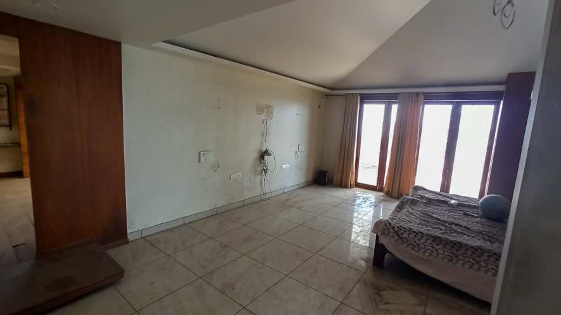 Property Photos 17