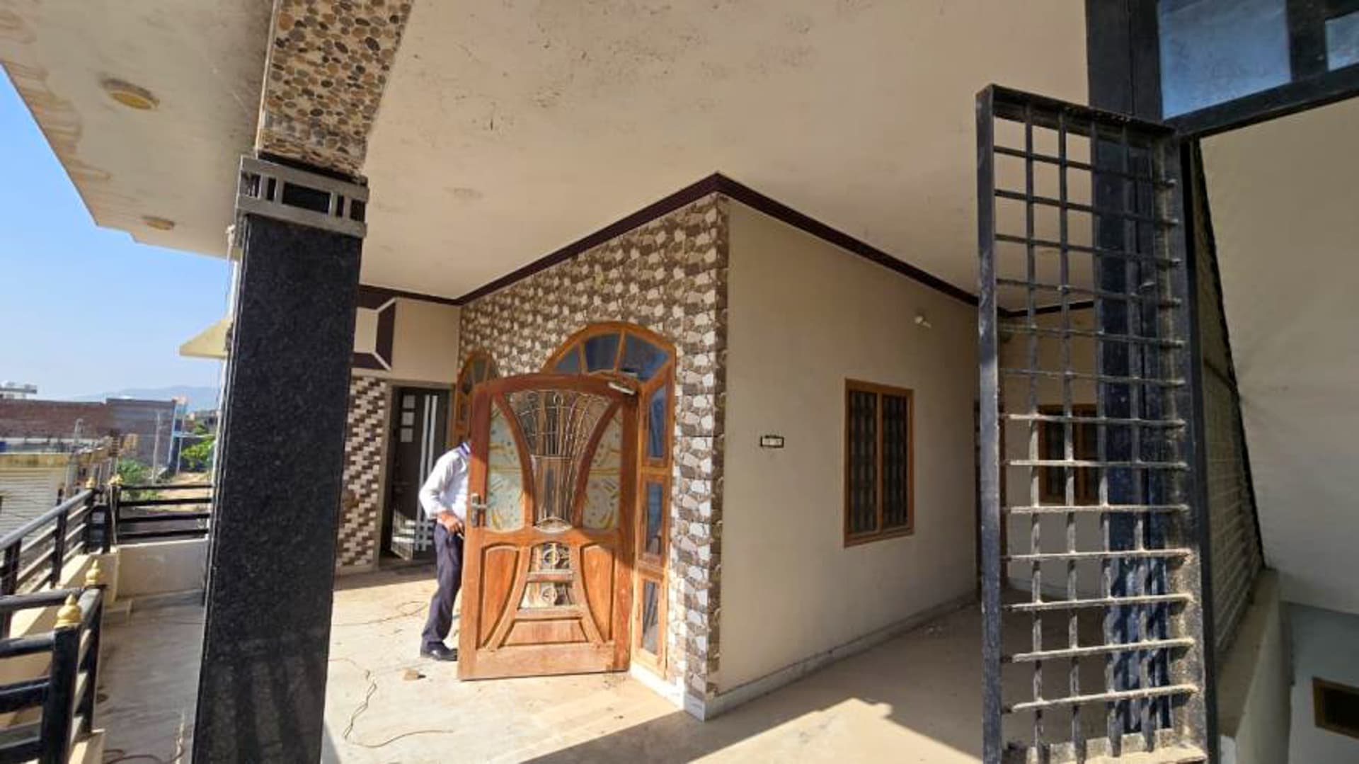 Property Photos 6