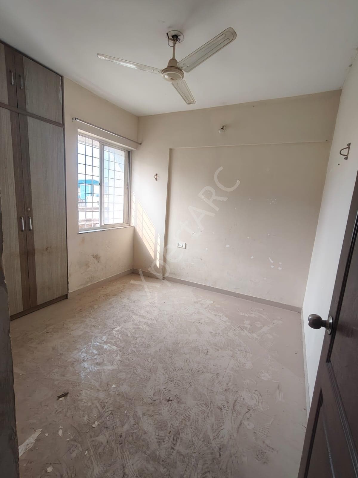 Property Photos 8