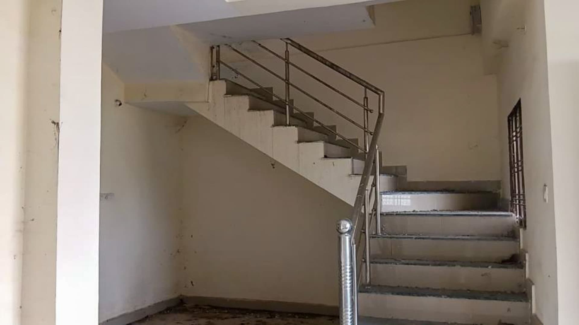 Property Photos 17