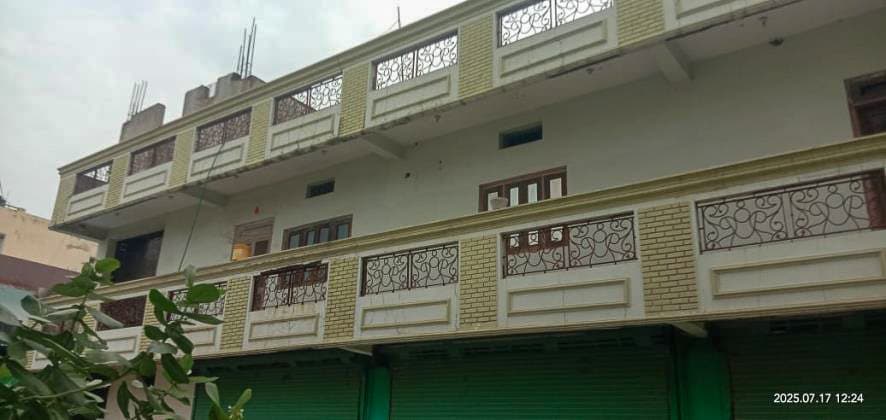 Property Photos 8