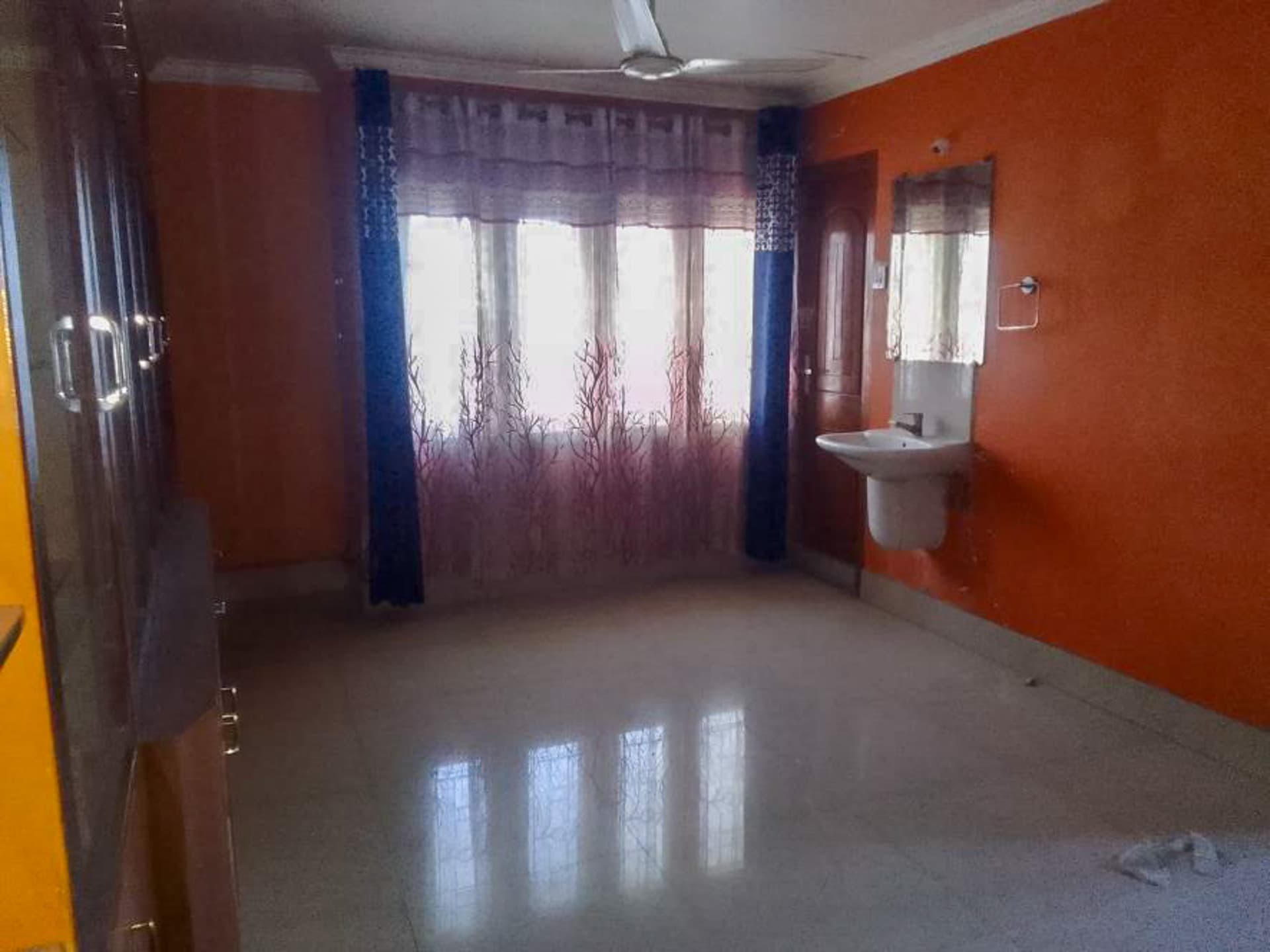 Property Photos 8