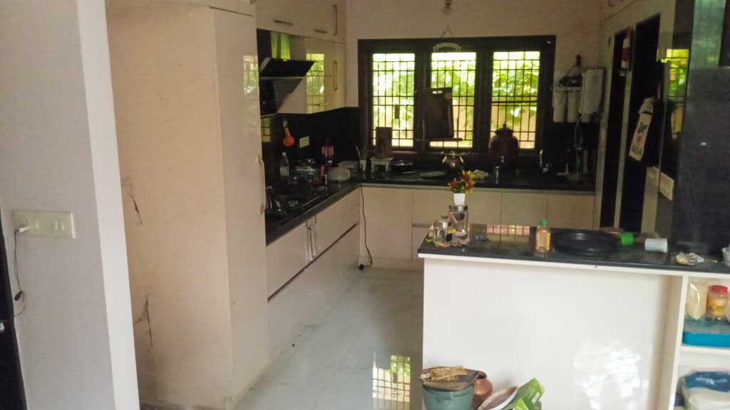 Property Photos 6